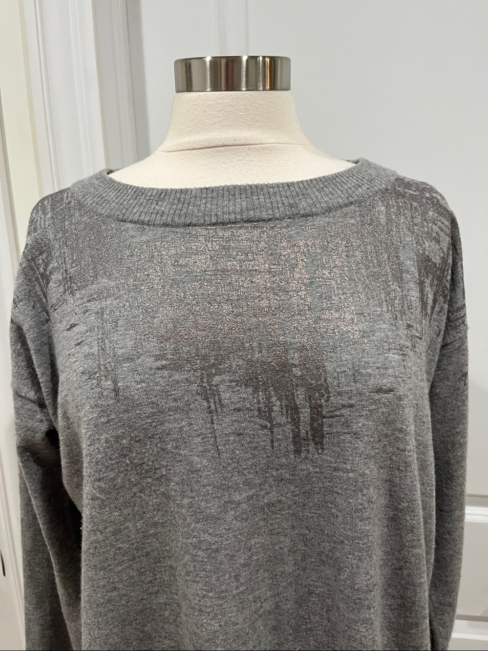 Lafayette 148 100% Wool Grey Sweater Metallic Shimmer Size Medium